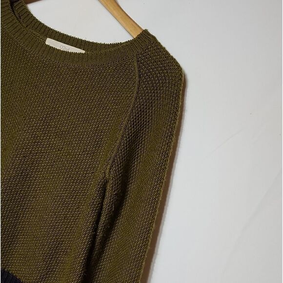 0,2nd Unique Green And Purple Women's sweater - Picture 4 of 9